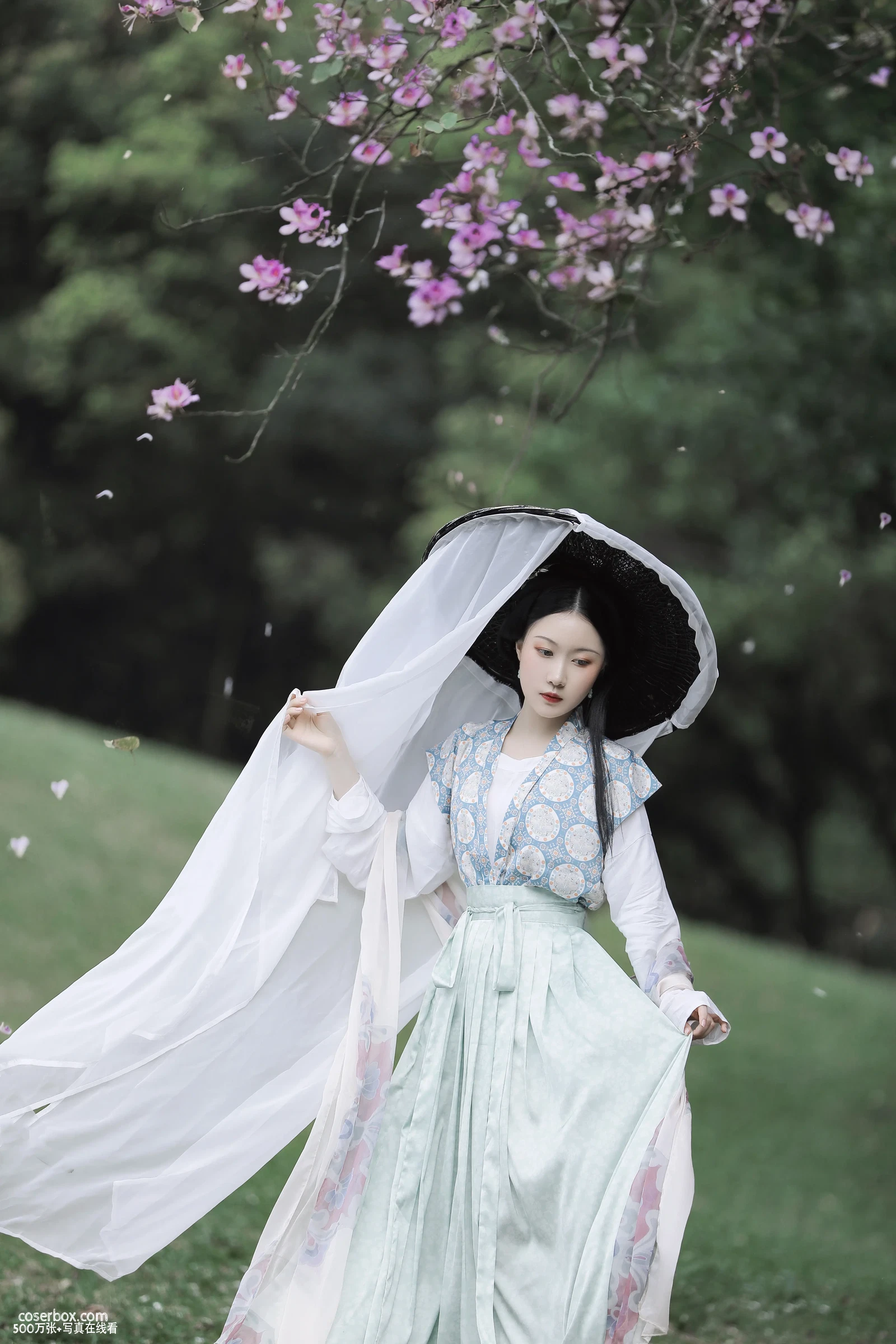 [YITUYU艺图语] 2022.04.25 NO.1095 春庭暮 涵涵 [19P-265MB] - 在线看可下载原图