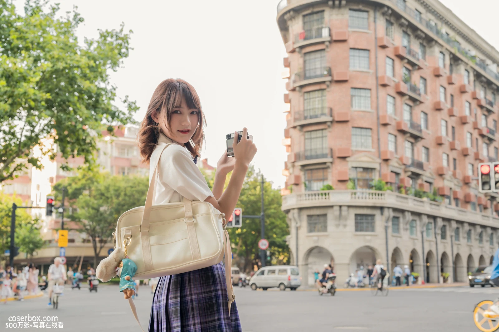 [YITUYU艺图语] 2022.05.08 NO.1217 文艺少女 兔子Zzz不吃胡萝卜 [23P-178MB] - 在线看可下载原图