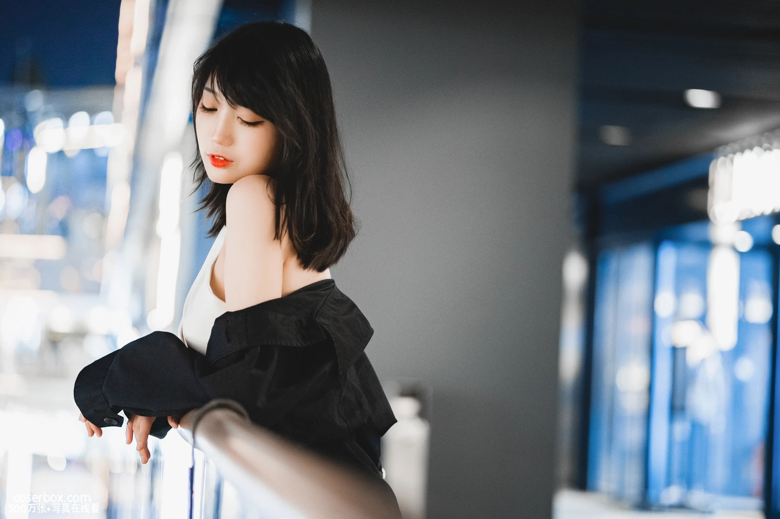 [YITUYU艺图语] 2022.04.29 NO.1136 夜行 周叽叽 [26P-332MB] - 在线看可下载原图