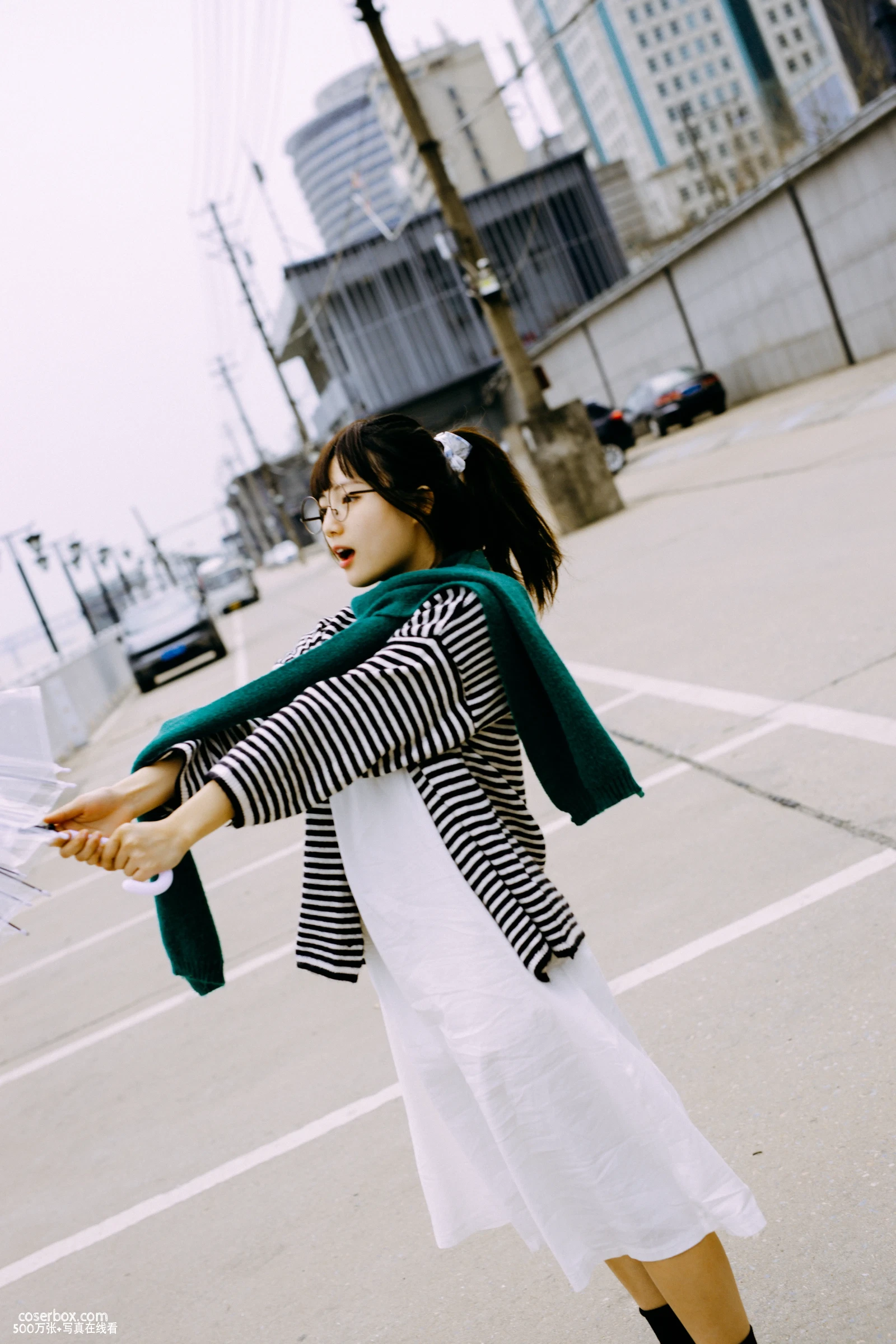 [YITUYU艺图语] 2022.04.23 NO.1076 街头少女 黎美汐 [26P-439MB] - 在线看可下载原图