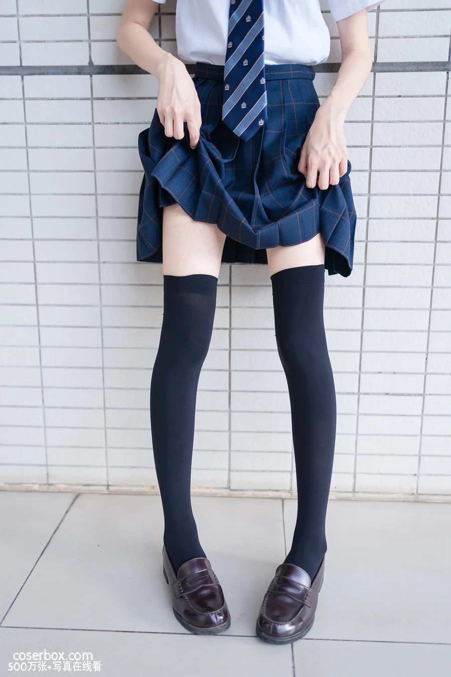 祖木子 NO.024 午后阳光下的黑丝学妹 [47P 194 - 在线看可下载原图