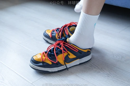 BoBoSocks袜啵啵 NO.009 果冻-耐克板鞋、白棉袜、裸足 [130P 1V 5.85GB] - 在线看可下载原图