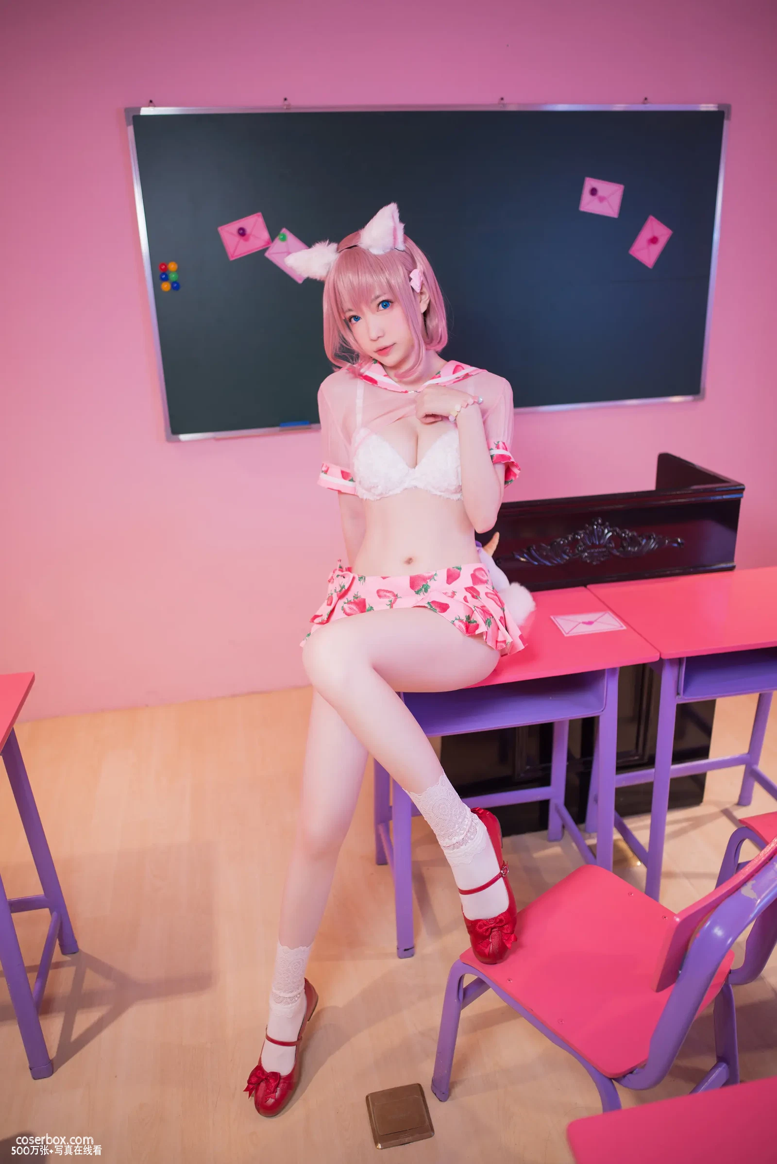妖少you1 NO.17 草莓蛋糕猫 [11P 28.21MB] - 在线看可下载原图