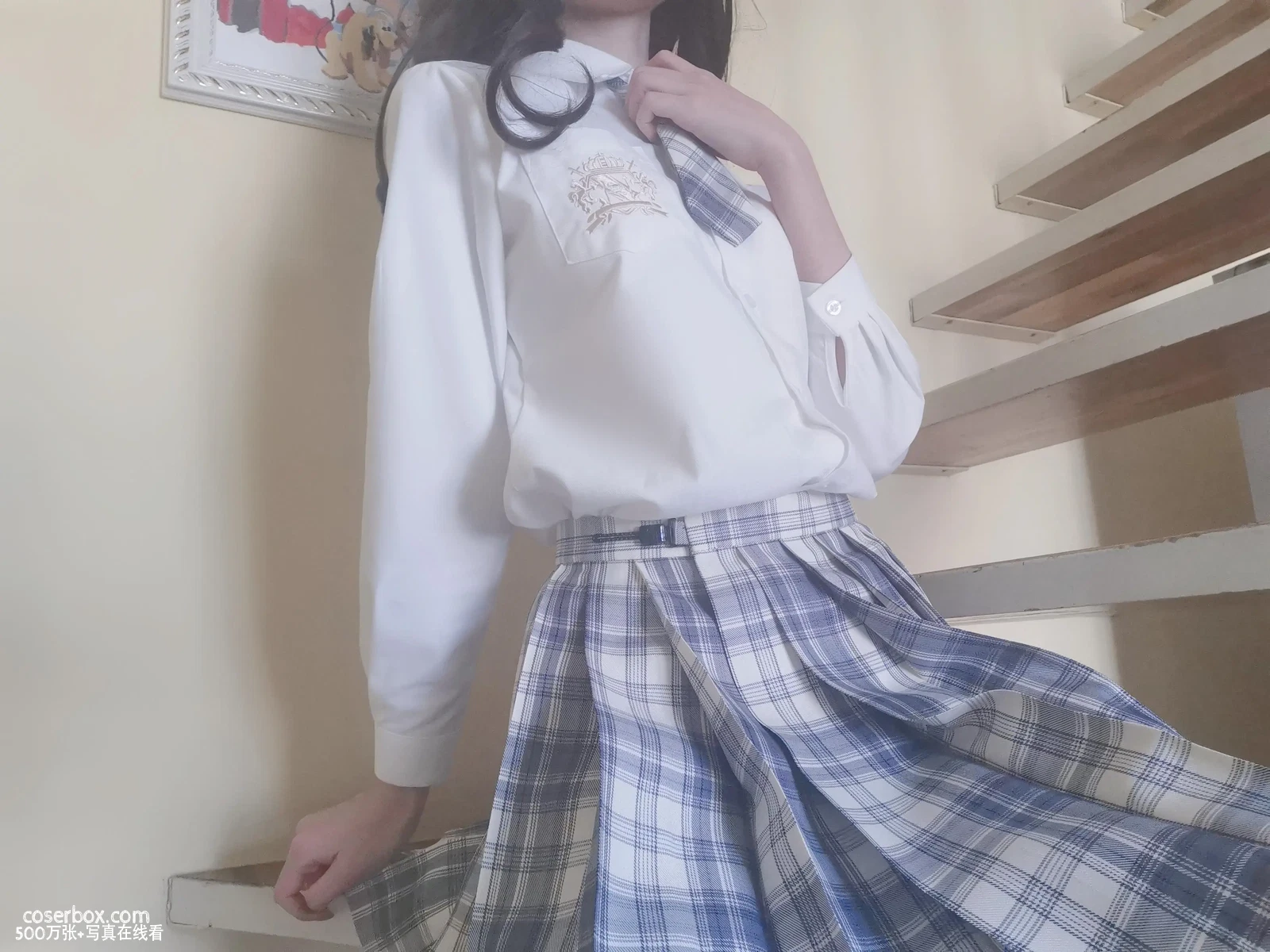 陌九ya NO.001 制服日常 [24P 4.47MB] - 在线看可下载原图