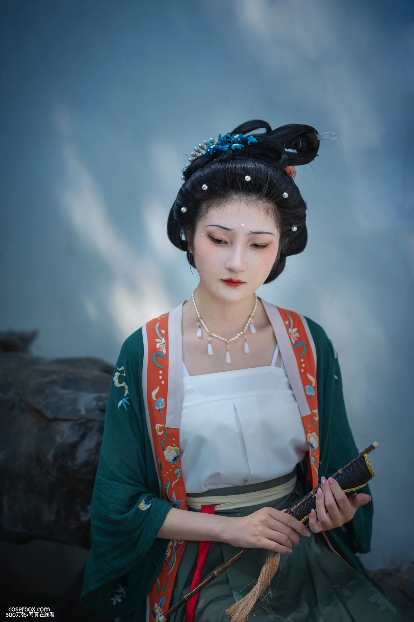 [YITUYU艺图语] 2022.05.14 NO.1272 春日游园 朱婉婷 [22P-382MB] - 在线看可下载原图