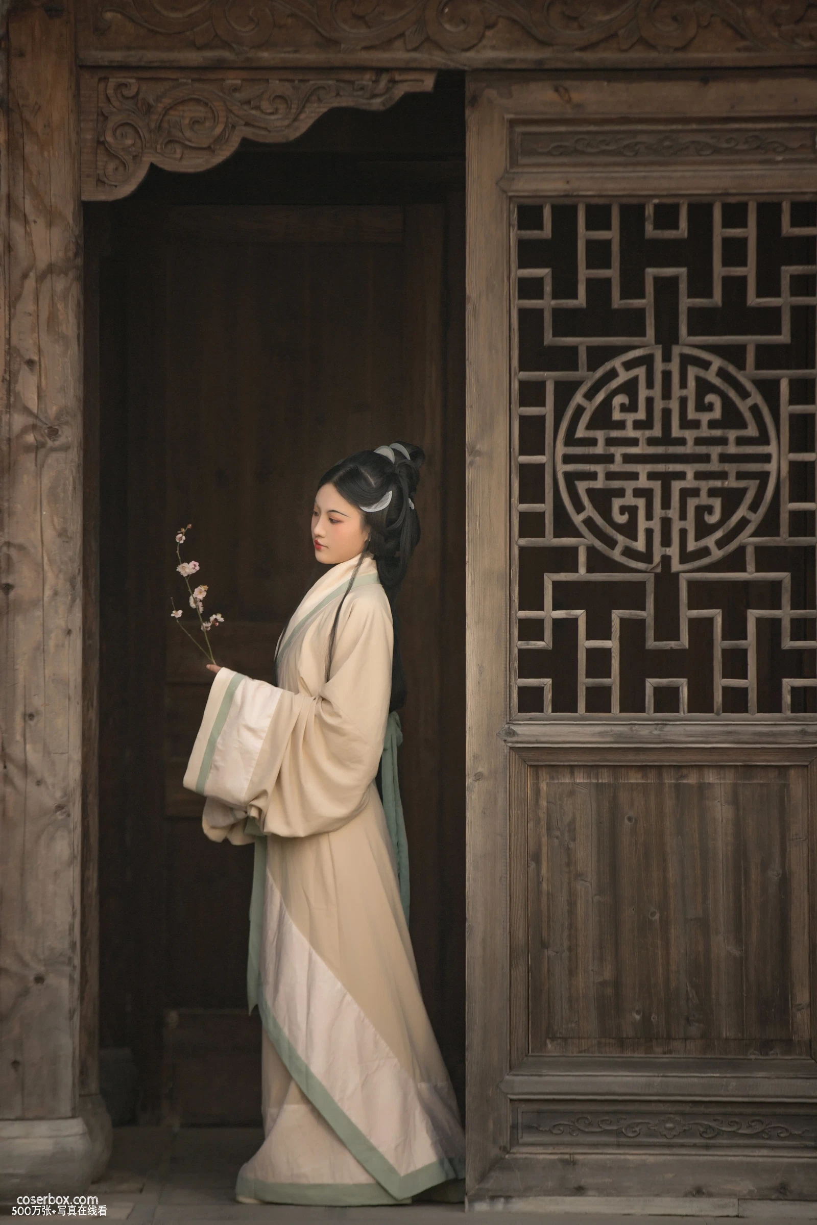 [YITUYU艺图语] 2022.05.11 NO.1242 佳人赋 公子千邪 [21P-236MB] - 在线看可下载原图