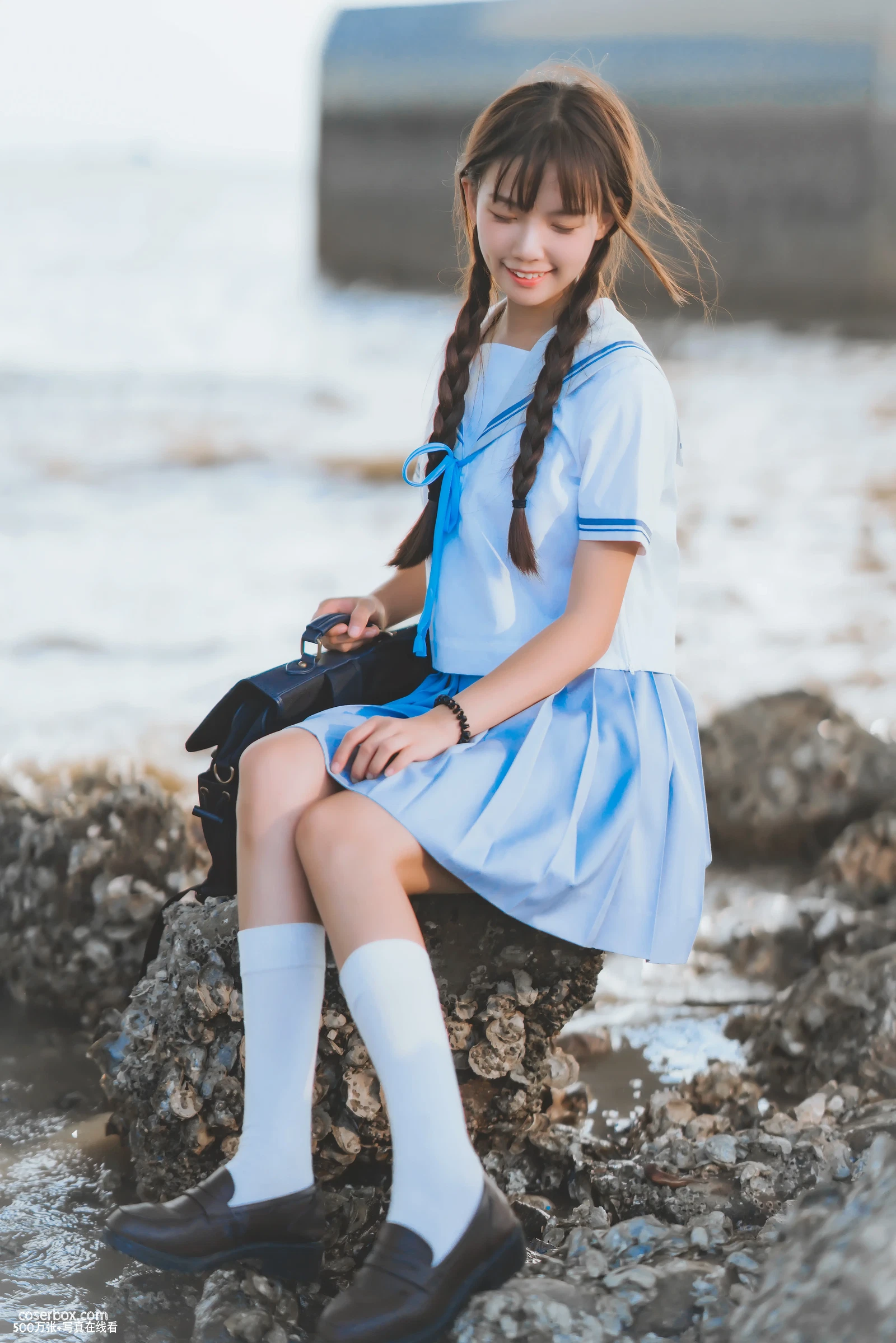 [YITUYU艺图语] 2022.05.13 NO.1264 青春之海 萧萧子 [21P-269MB] - 在线看可下载原图