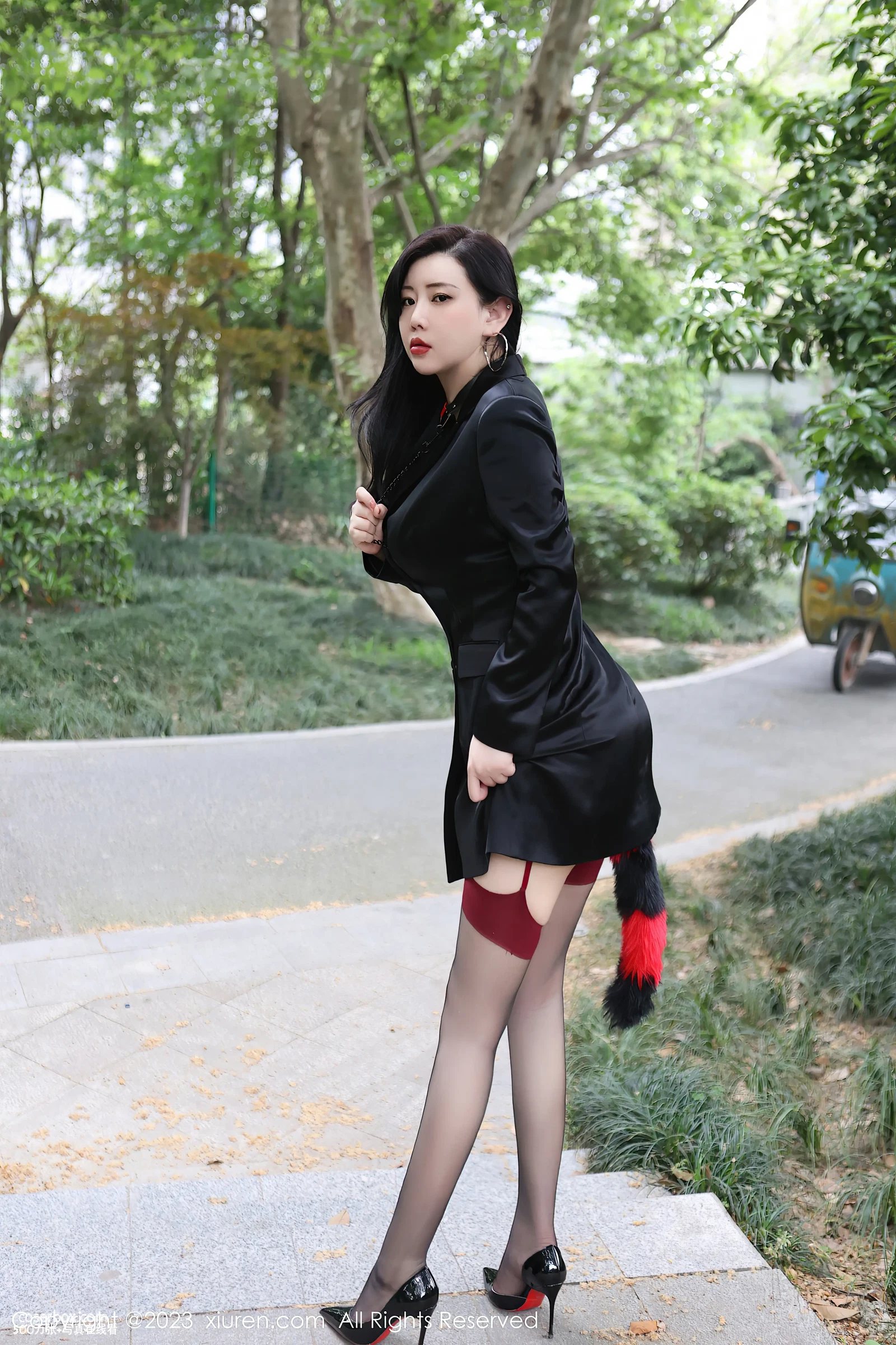 [XIUREN秀人网] 2023.06.20 NO.6950 王婉悠Queen [84P 951.46MB] - 在线看可下载原图