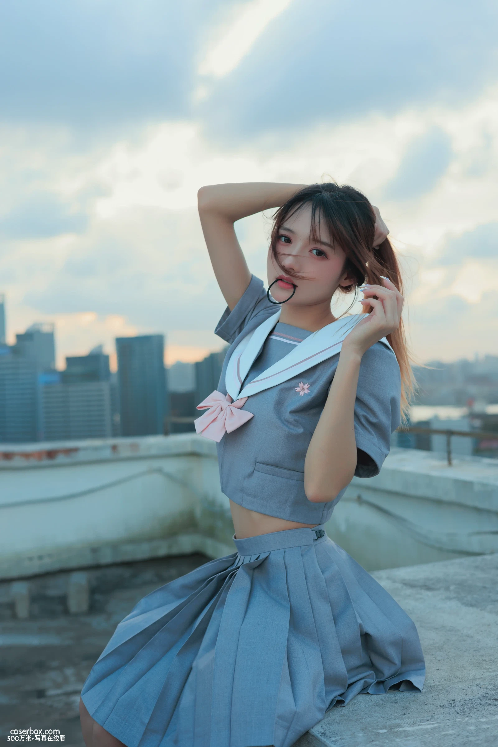 [YITUYU艺图语] 2022.06.12 NO.1553 天台纸飞机 兔子Zzz不吃胡萝卜 [27P-245MB] - 在线看可下载原图