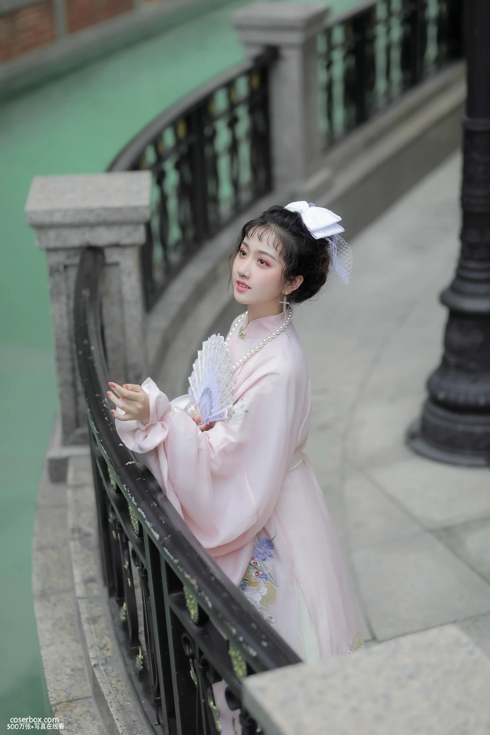 [YITUYU艺图语] 2022.06.19 NO.1615 威尼斯 令花羽 [22P-261MB] - 在线看可下载原图