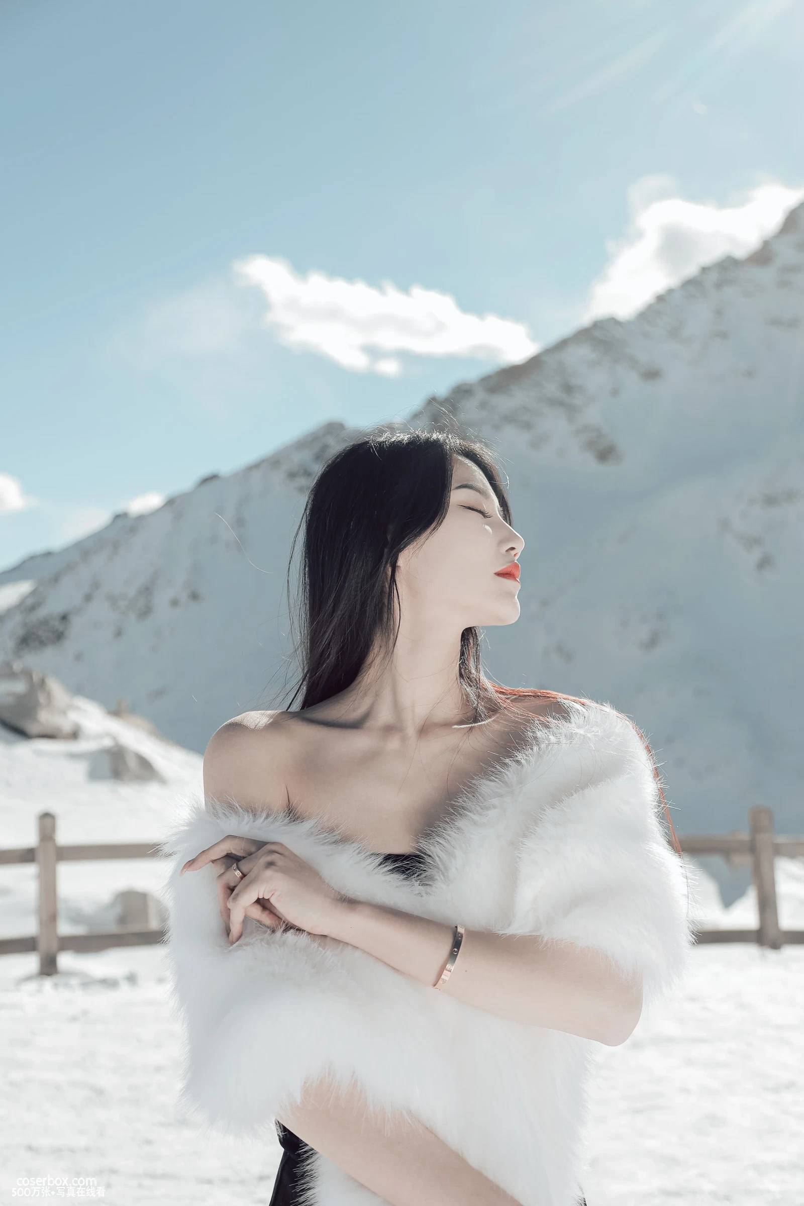 [YITUYU艺图语] 2022.06.21 NO.1634 冰雪之巅 婷婷 [33P-348MB] - 在线看可下载原图