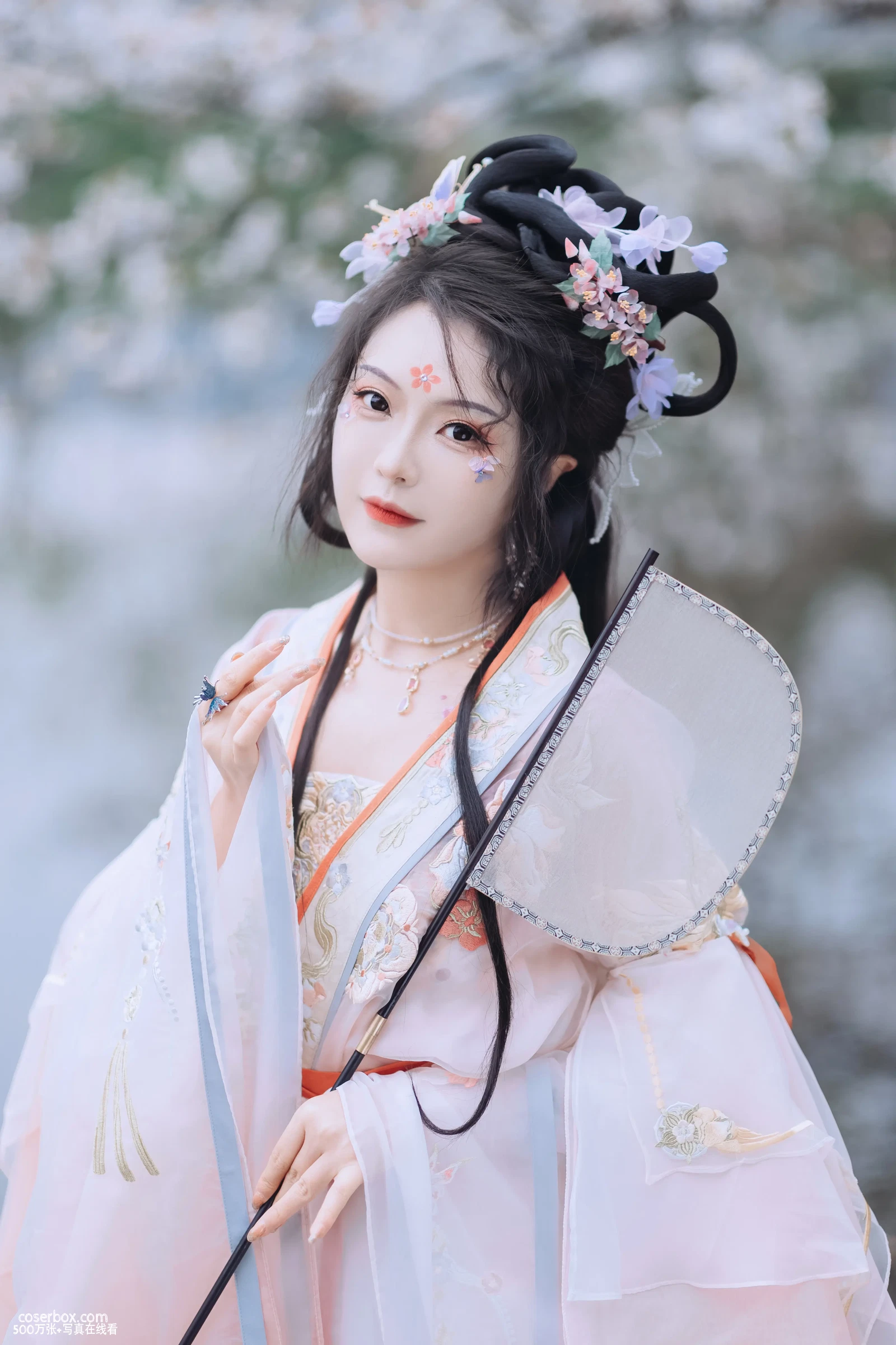 [YITUYU艺图语] 2022.06.24 NO.1662 初春赏樱 璐璐haley [42P-343MB] - 在线看可下载原图