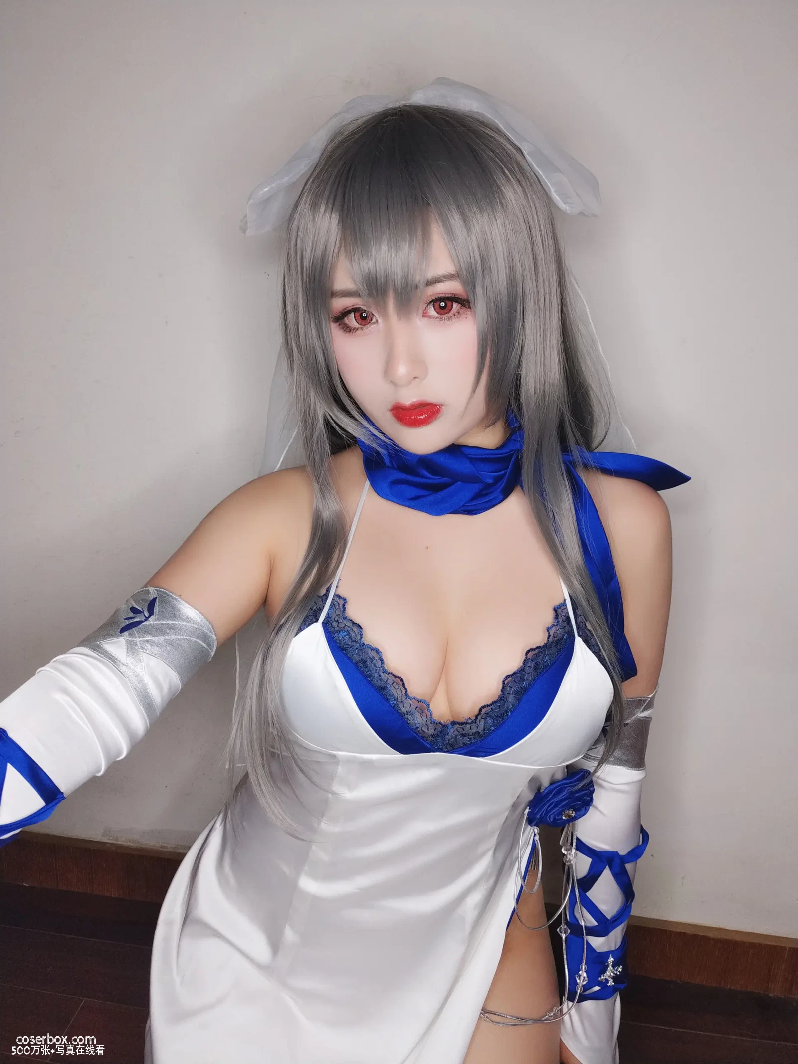 柘烟_Zuken 2023.12.26 路易九世礼服 - 在线看可下载原图