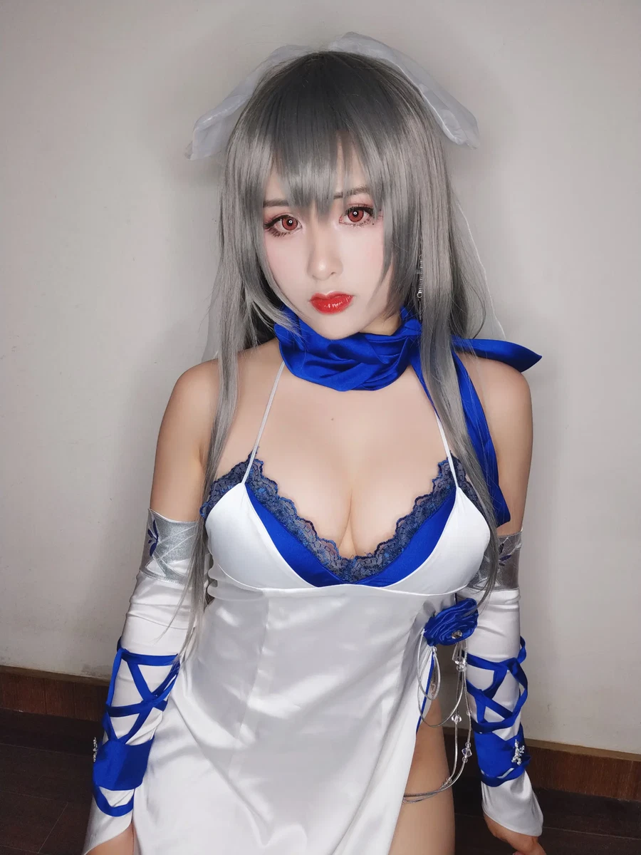 柘烟_Zuken 2023.12.26 路易九世礼服 - 在线看可下载原图