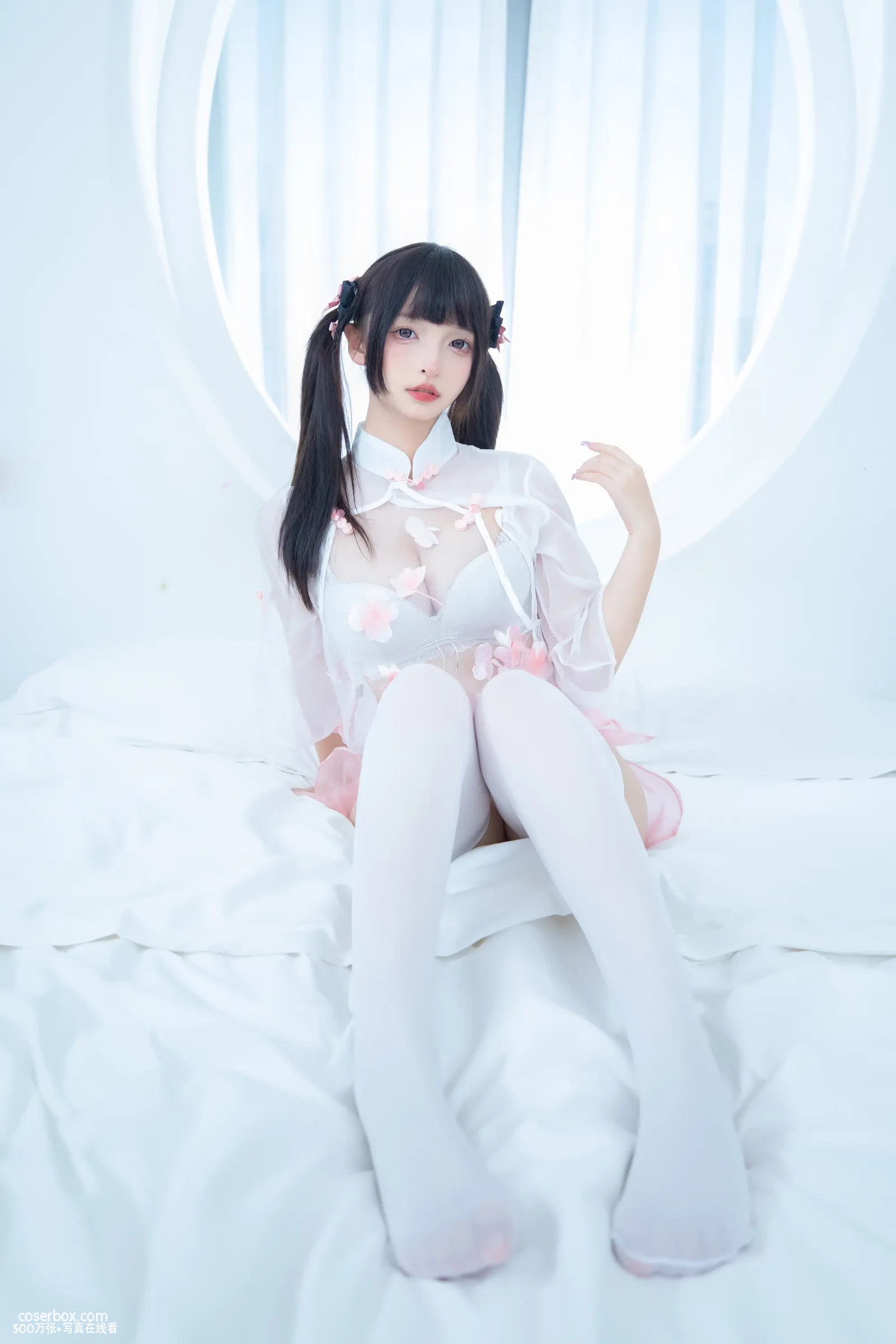 神楽坂真冬 2024.01.01 蜜桃雪糕 - 在线看可下载原图