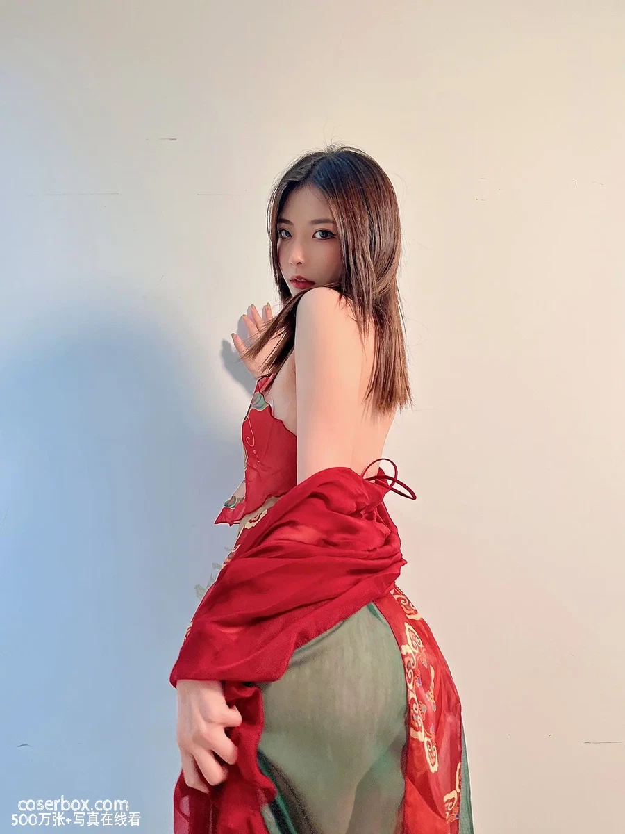 陈妮妮UNI 2024.01.18 福兔迎春 - 在线看可下载原图