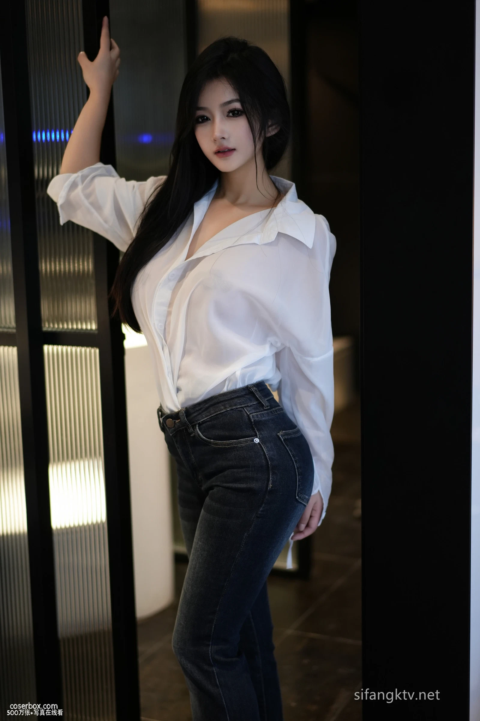 秀人网 谭小灵 2024.01.31 浴室湿身 定制视频空姐啪啪 无内透鲍 - 在线看可下载原图