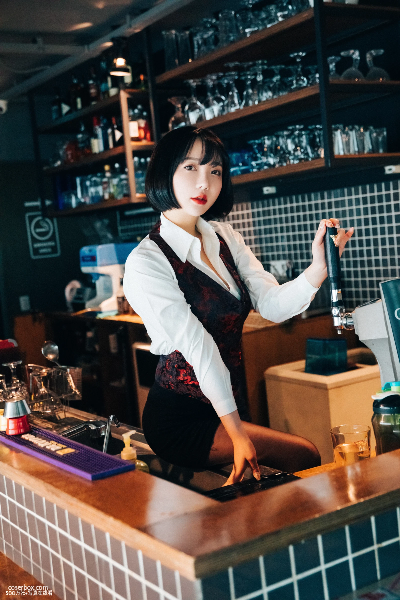 孙乐乐 손예은(孫樂樂) NO.051 Yeeun - Tainted Love Bar + S - 在线看可下载原图