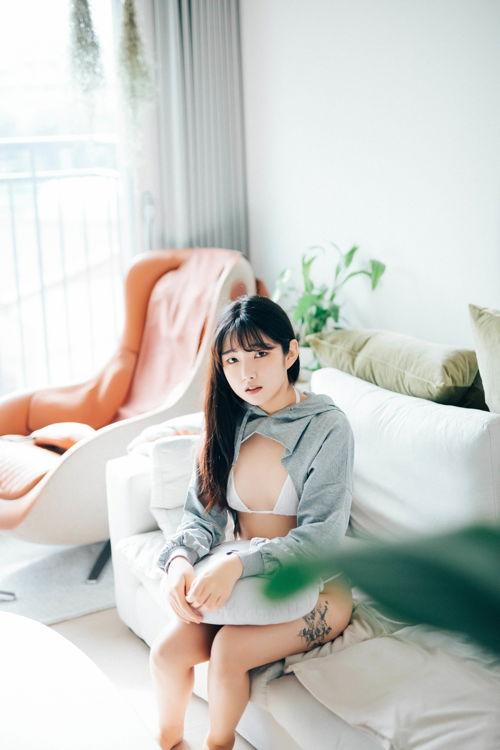 Loozy NO.056 SonSon (손손) Date at home + S.Ver [176P 1.16GB] - 在线看可下载原图