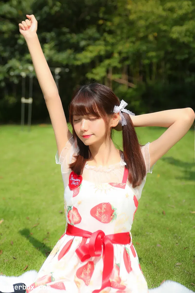 陆卿卿 NO.005 小草莓