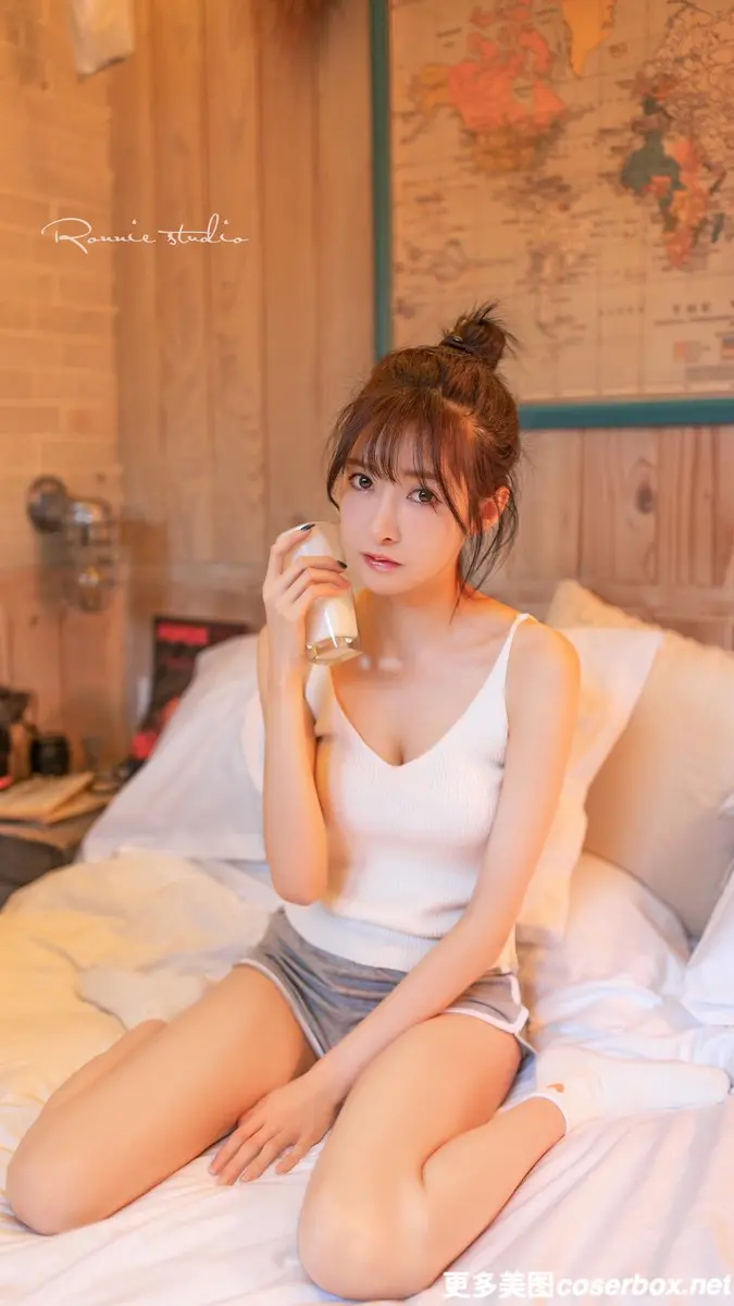 王羽杉 NO.008 吊带背心 - 在线看可下载原图
