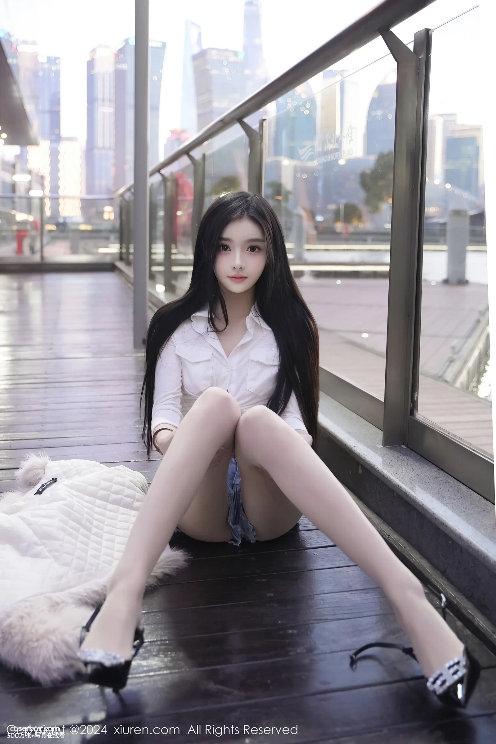 XiuRen秀人网 NO.8261 龙雪儿 [78P 706.07MB] - 在线看可下载原图