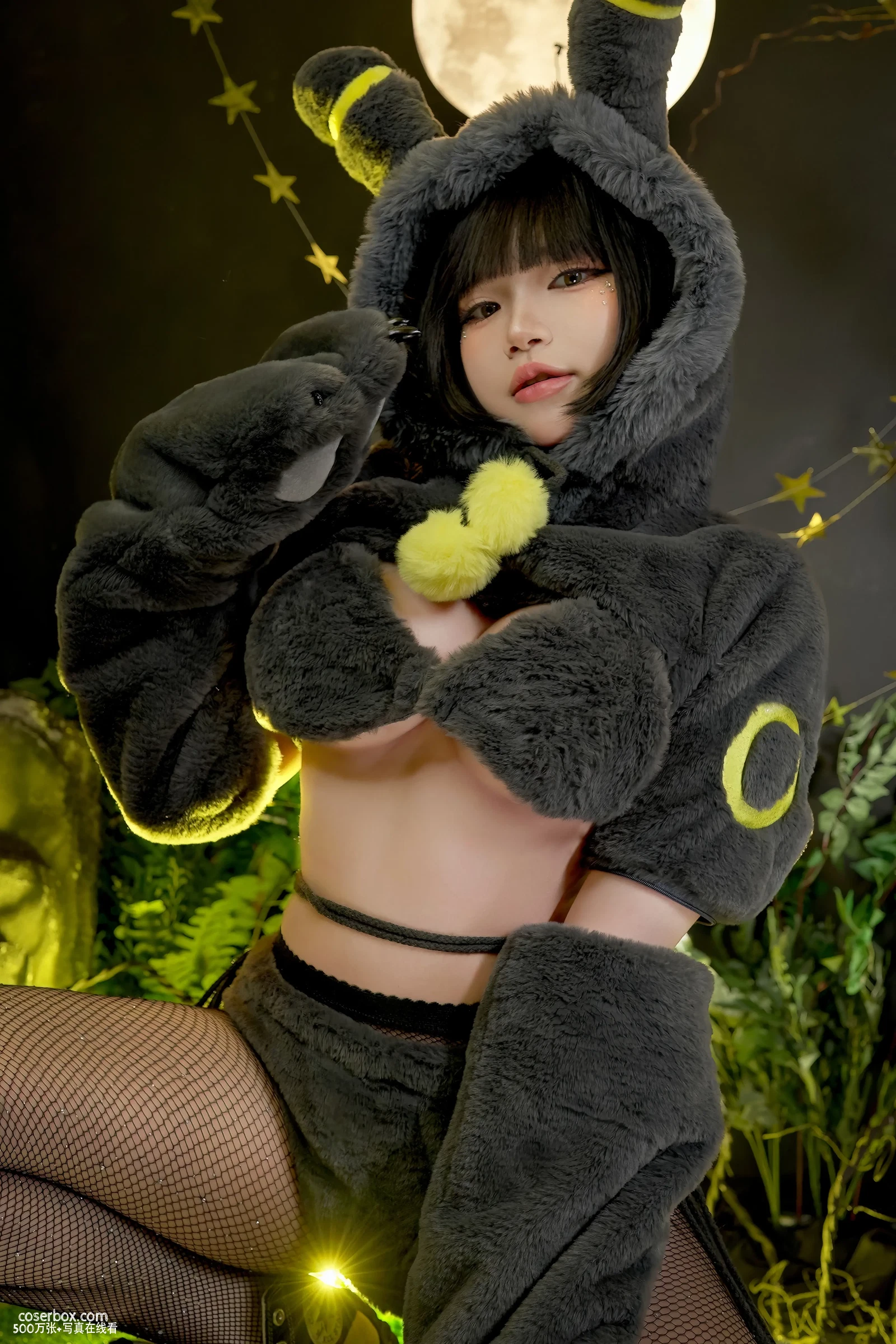ZinieQ 2024.06.06 Umbreon 月伊布 - 在线看可下载原图