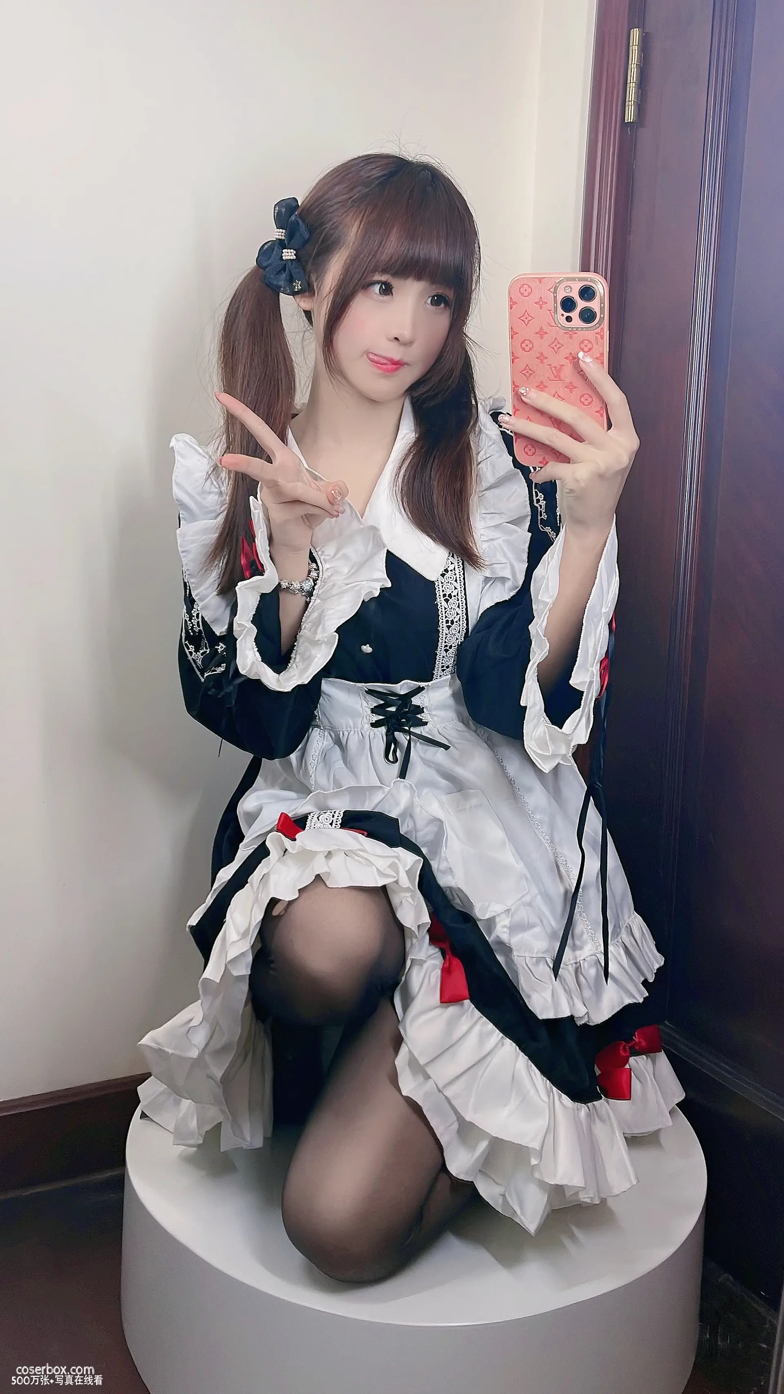 miko酱ww 2024.07.30 自拍系列 女仆 - 在线看可下载原图