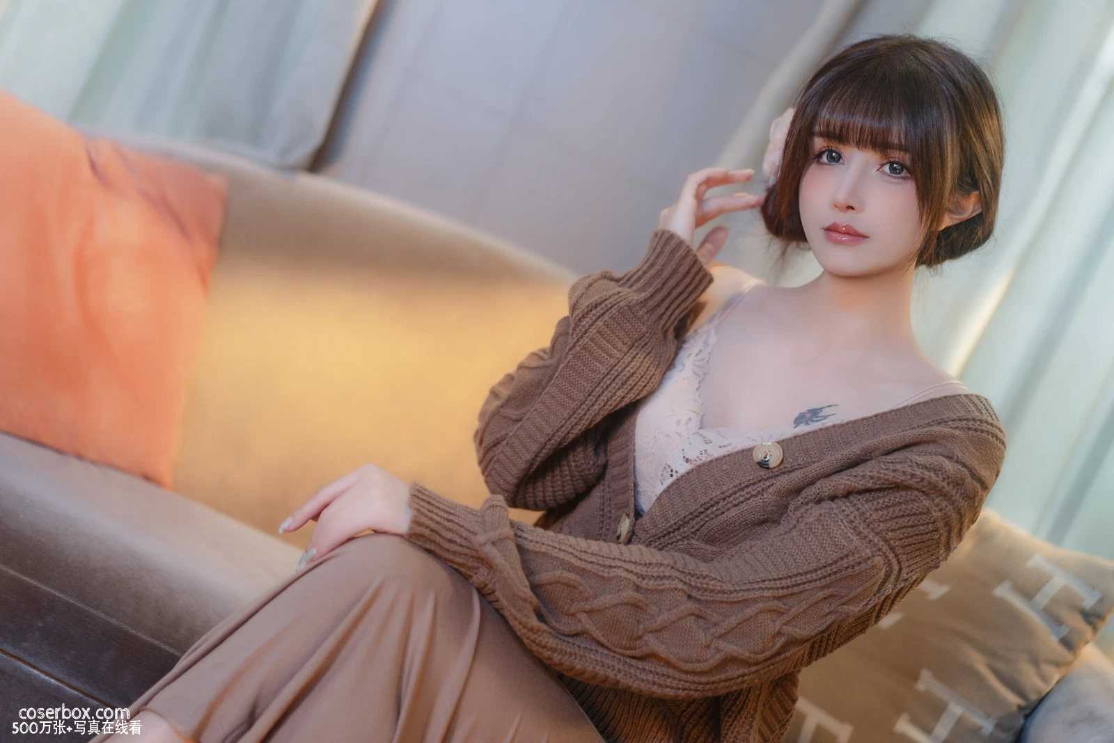 鹿八岁baby 2025.01.17 无法拒绝的要挟 - 在线看可下载原图