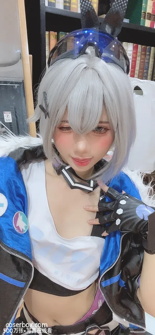 PoppaChan 2025.02.13 Silver Wolf 星穹铁道 银狼 - 在线看可下载原图