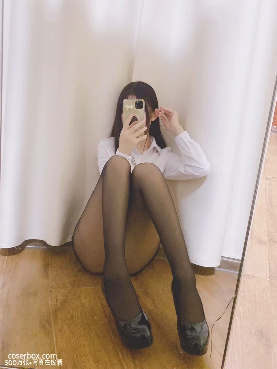 衣衣 2025.04.02 OL制服 - 在线看可下载原图