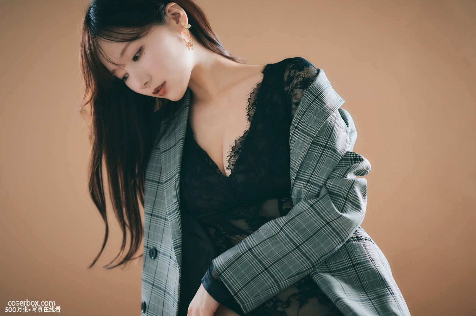 けん研 2025.04.15 BLACK LADY - 在线看可下载原图
