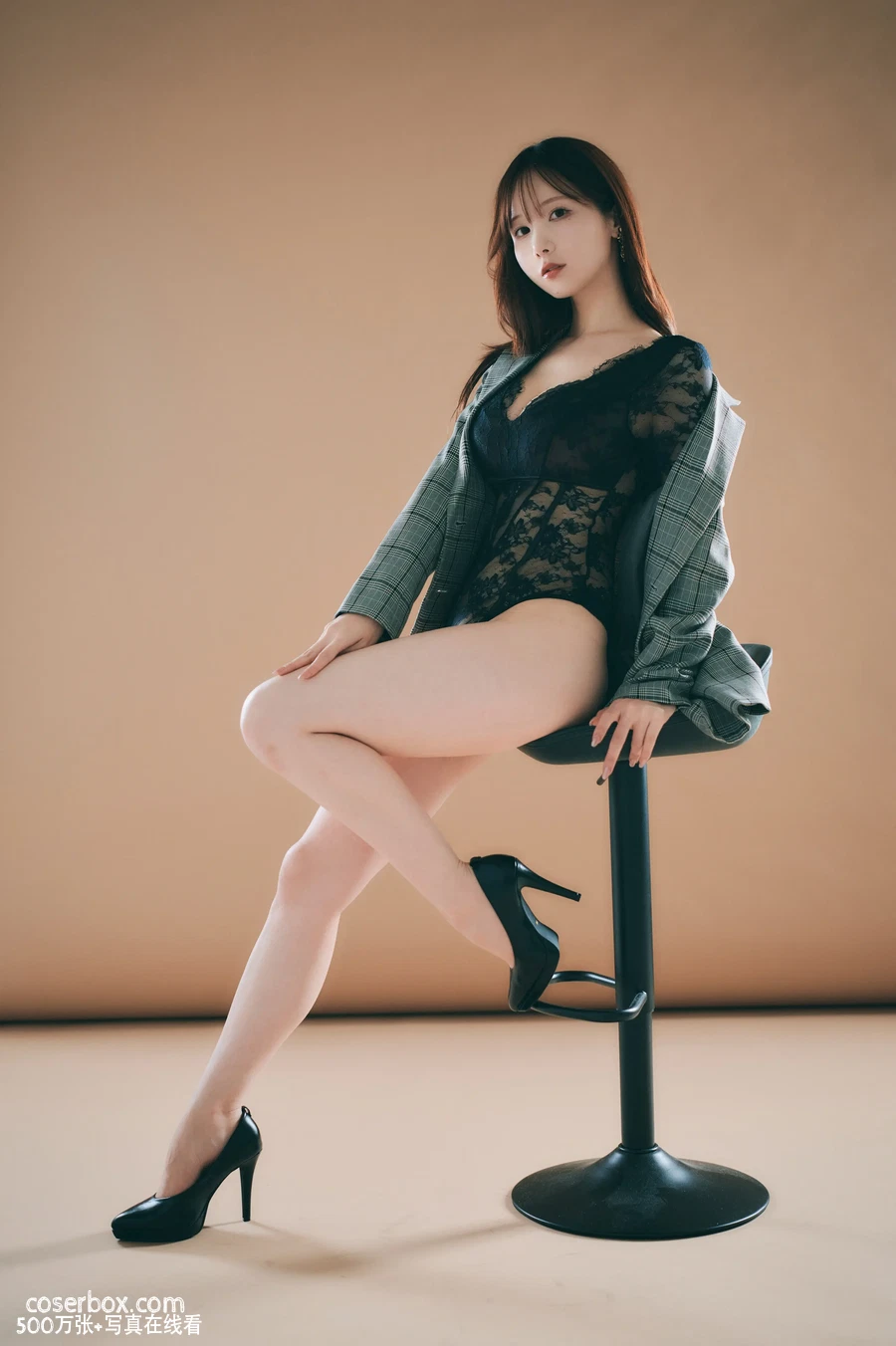 けん研 2025.04.15 BLACK LADY - 在线看可下载原图