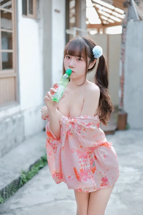 可可小白兔 2025.05.06 夏日浴衣 纯欲粉嫩少女 - 在线看可下载原图