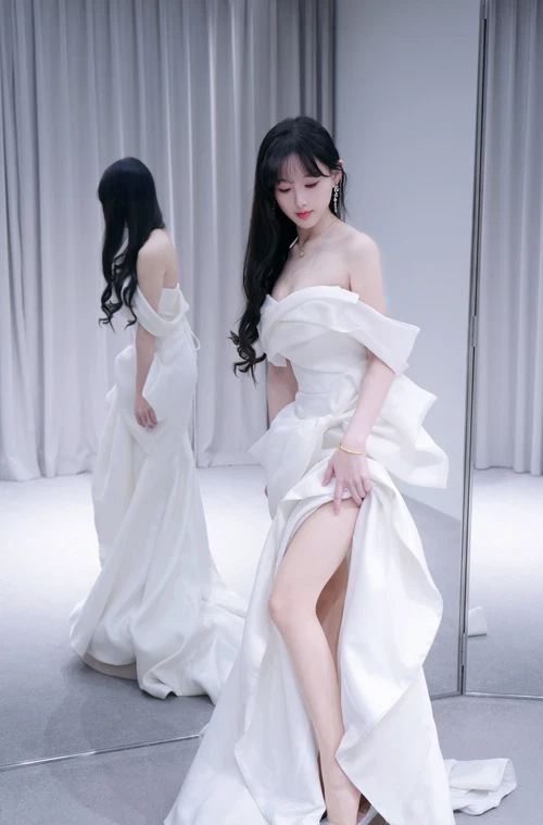 小萌子 2025.06.07 白婚纱 - 在线看可下载原图