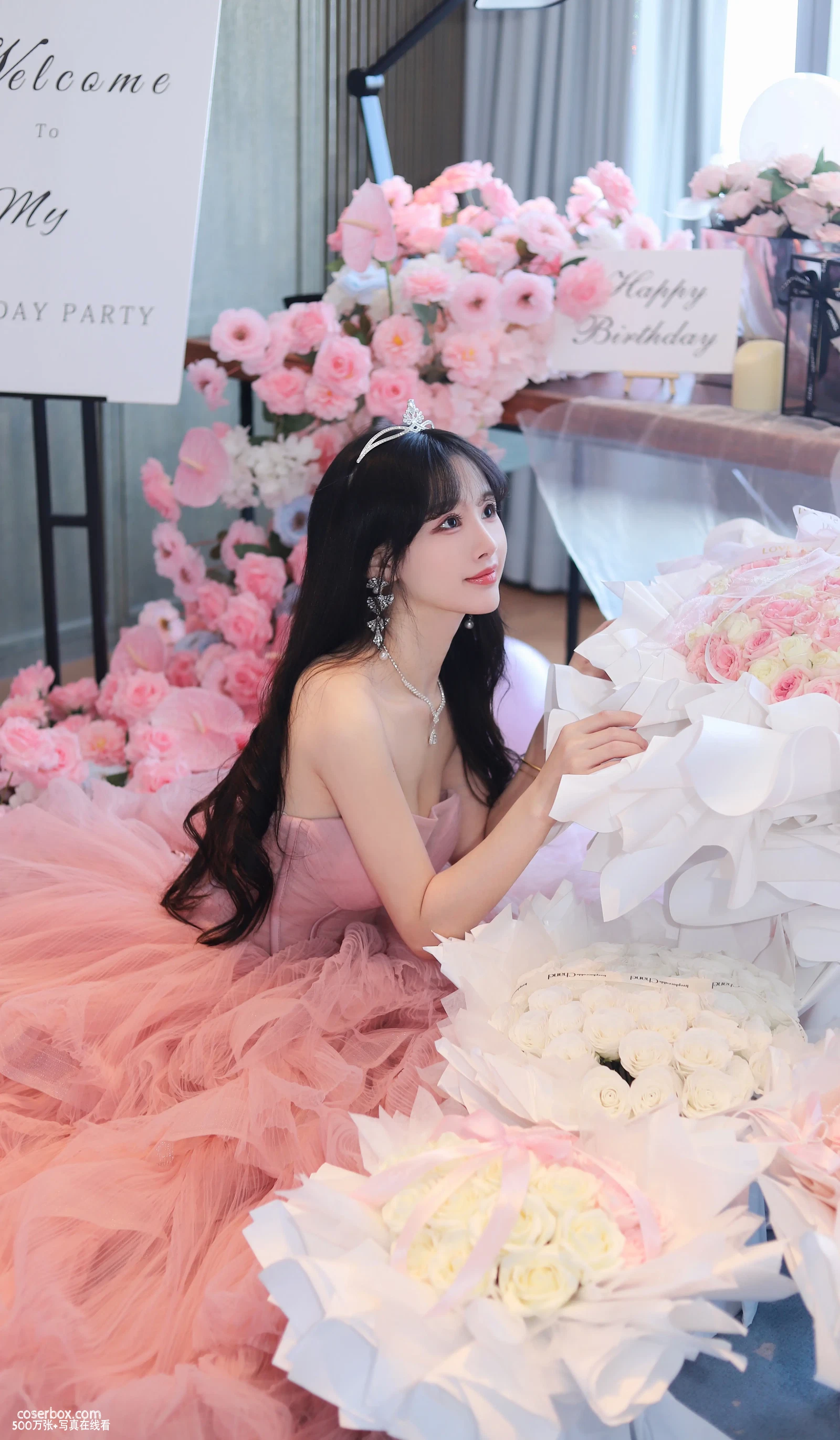 小萌子 2025.06.19 生日快乐 - 在线看可下载原图