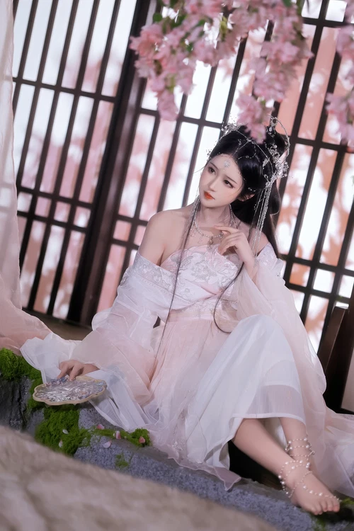三度_69 2025.07.08 小师姐 - 在线看可下载原图