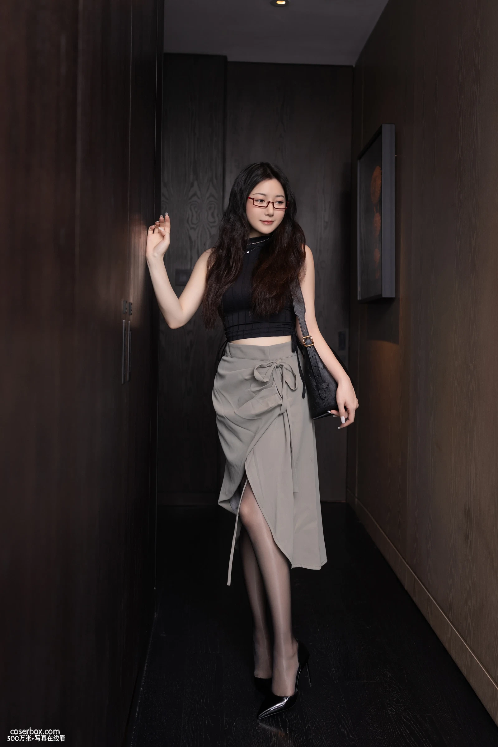 鱼子酱Fish 番外 2025.07.16 内购私拍 眼镜娘 - 在线看可下载原图
