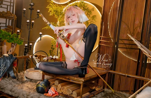 咬一口兔娘(Yiko湿润兔) 2025.07.24 6月作品 炽羽策阵星 长离 - 在线看可下载原图