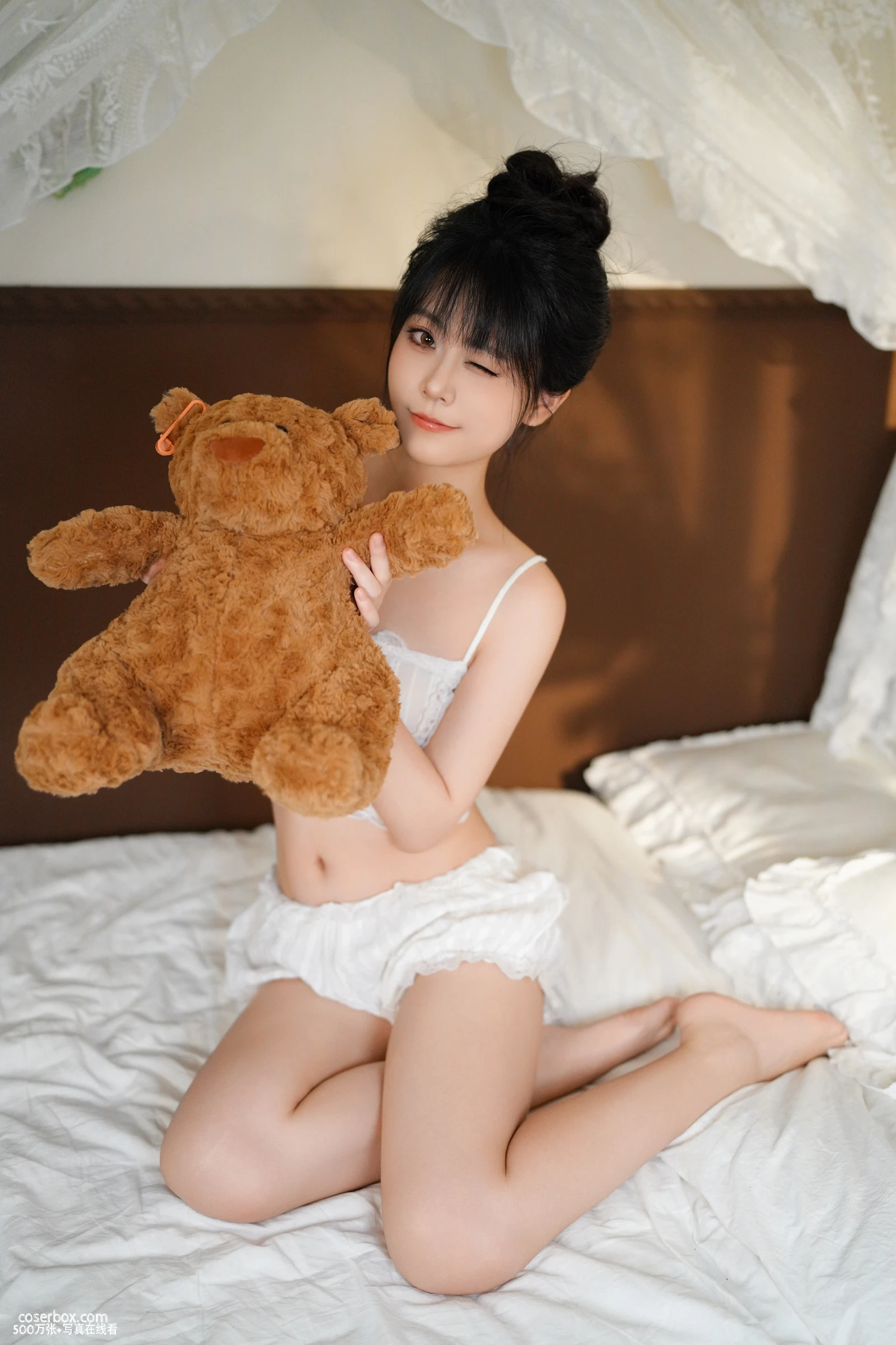 洛城雪Yuki  2025.07.24 白色吊带 - 在线看可下载原图
