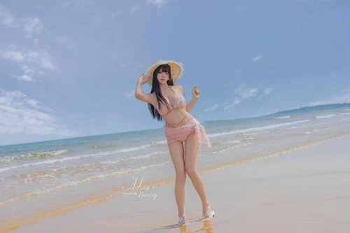 黏黏团子兔 2025.08.19 7月作品『粉红假日』 - 在线看可下载原图