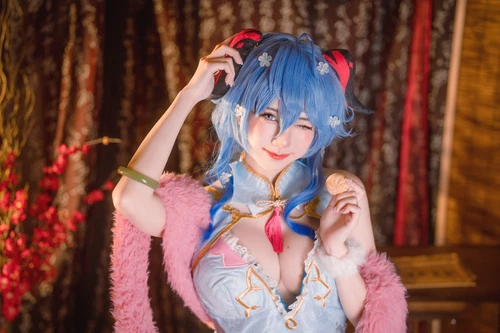 Sally Dorasnow 2025.08.21 Ganyu QiPao 甘雨旗袍 - 在线看可下载原图