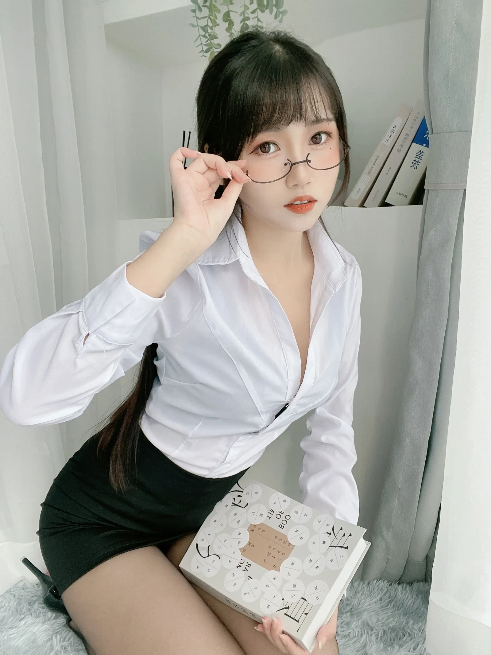 不呆猫 2025.08.27 黑丝包臀OL - 在线看可下载原图