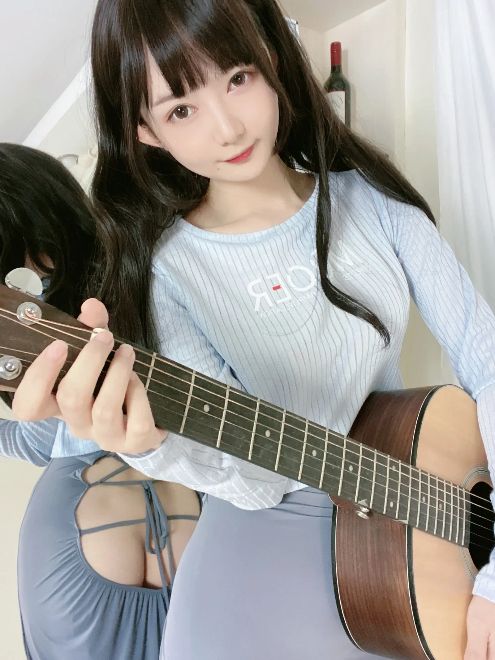 51酱 2025.08.30 吉他妹妹 - 在线看可下载原图