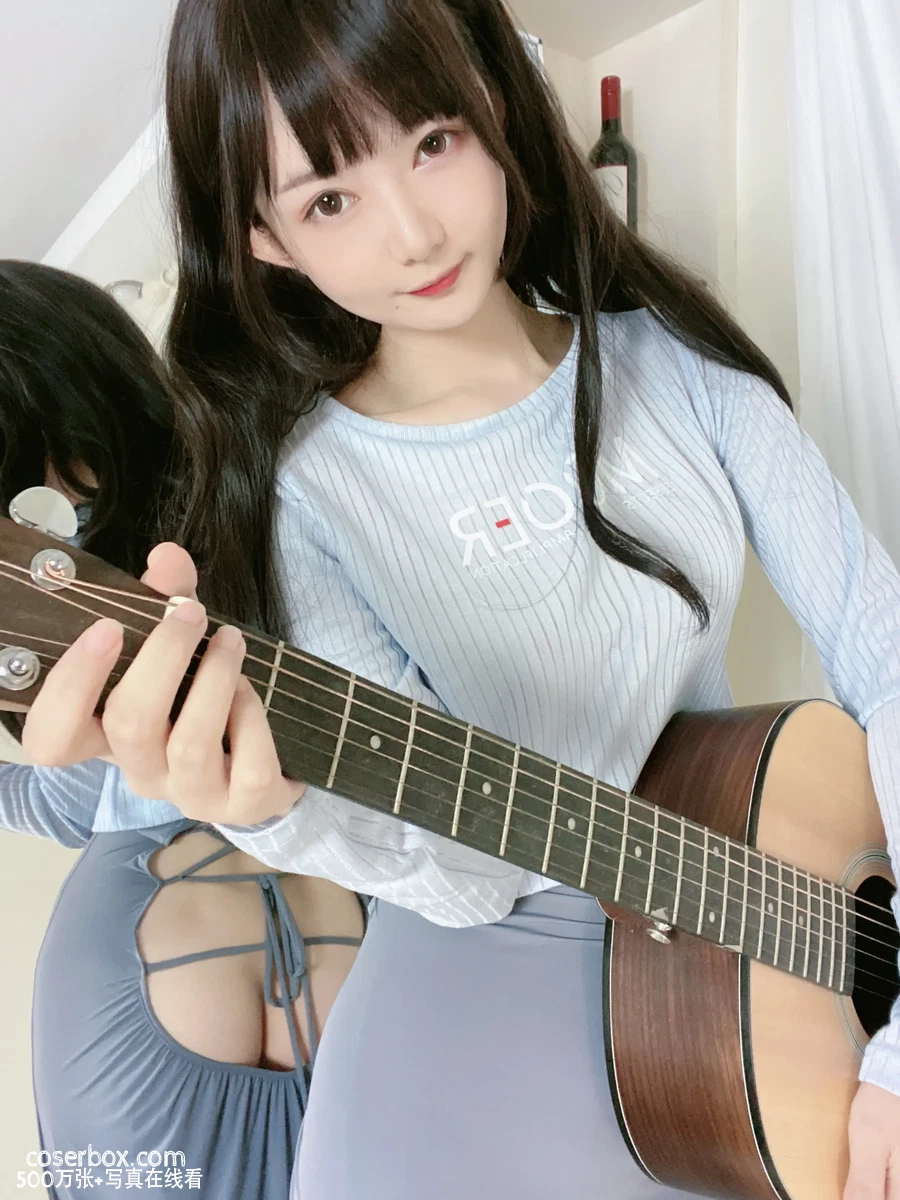 51酱 2025.08.30 吉他妹妹 - 在线看可下载原图
