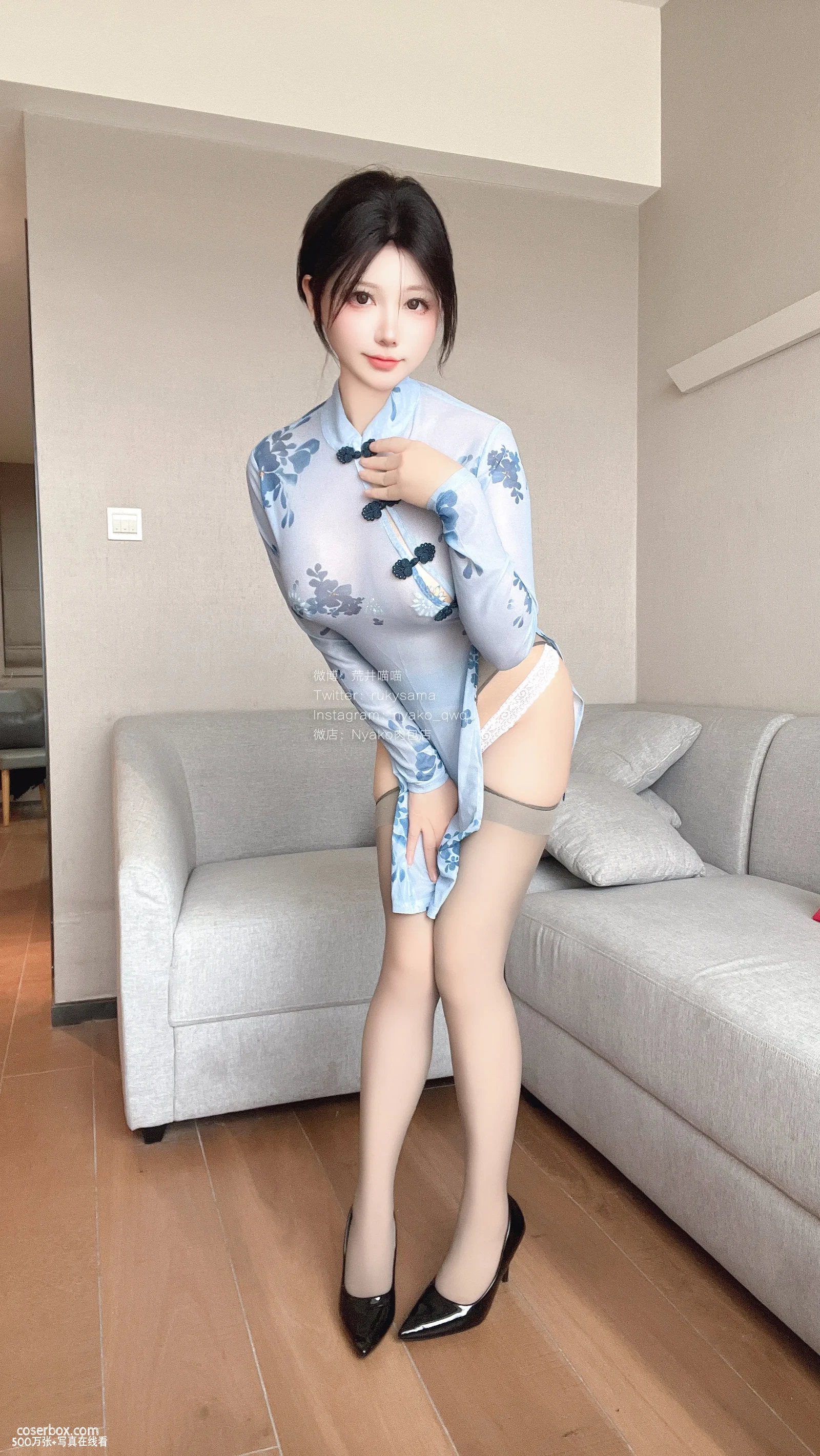 Nyako喵子 2025.09.23 自撮り31 灰丝旗袍 - 在线看可下载原图