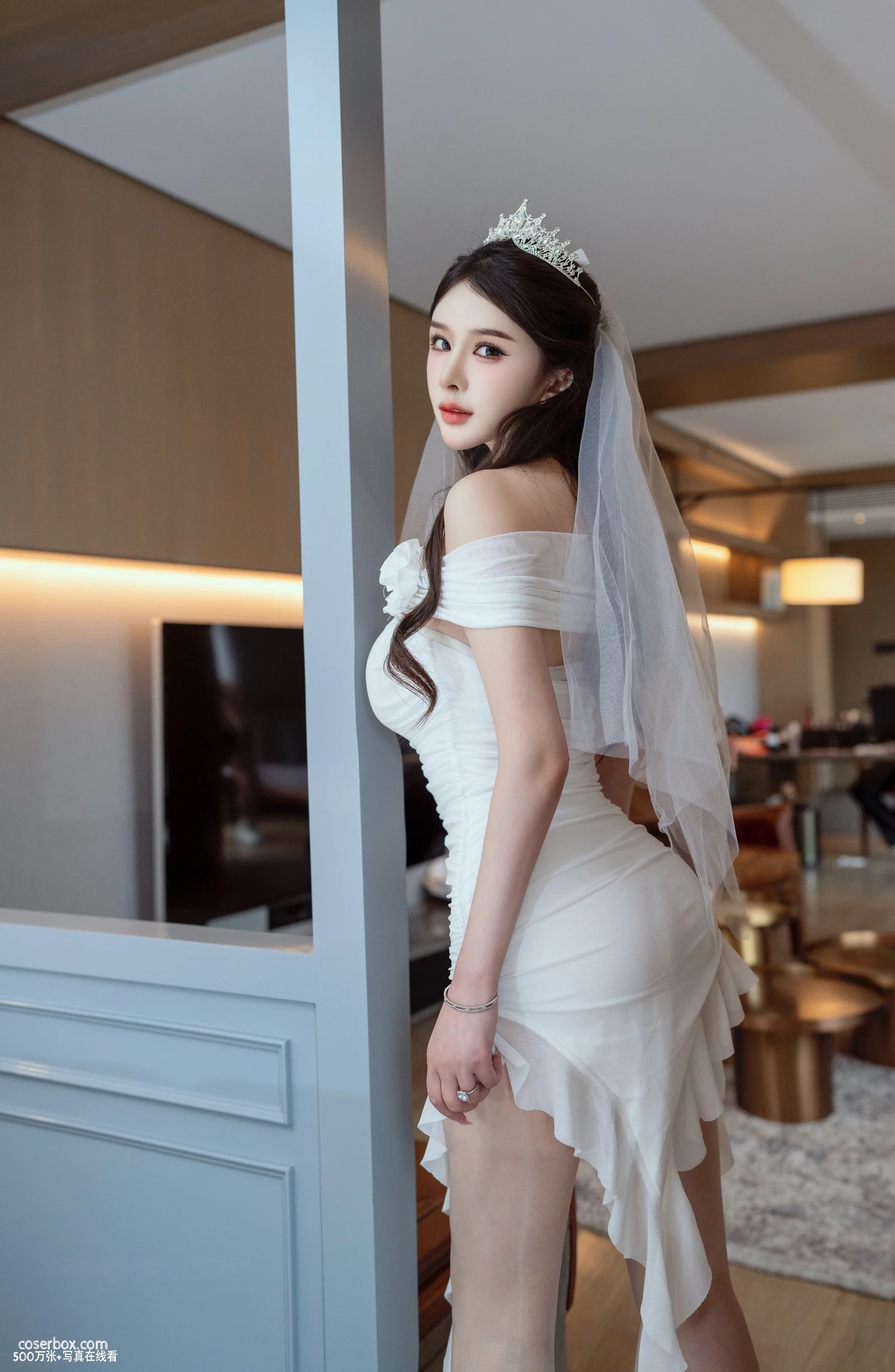 李丽莎 2025.10.26 内购私拍 在逃公主 - 在线看可下载原图