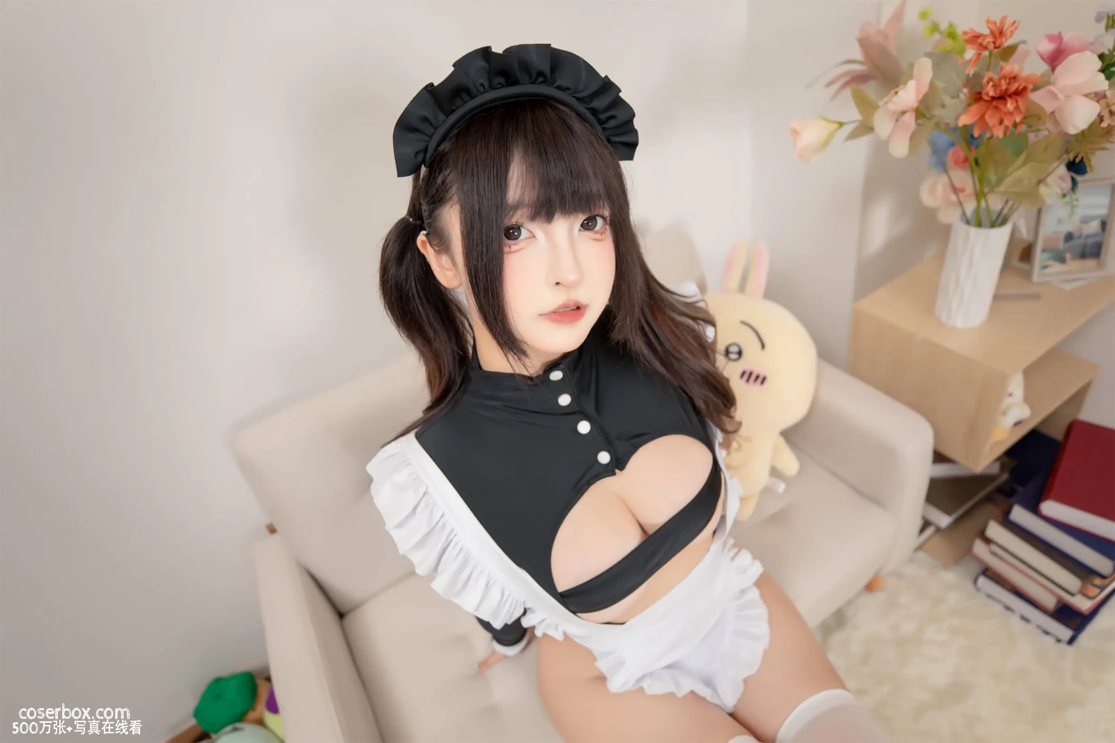 神楽坂真冬 2025.10.26 巨乳女仆 - 在线看可下载原图