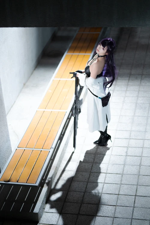 露Mercurius-i 2025.11.02 米哈拉公式 - 在线看可下载原图