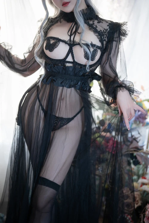 Natsuko夏夏子 2025.11.03 Black Butterfly - 在线看可下载原图